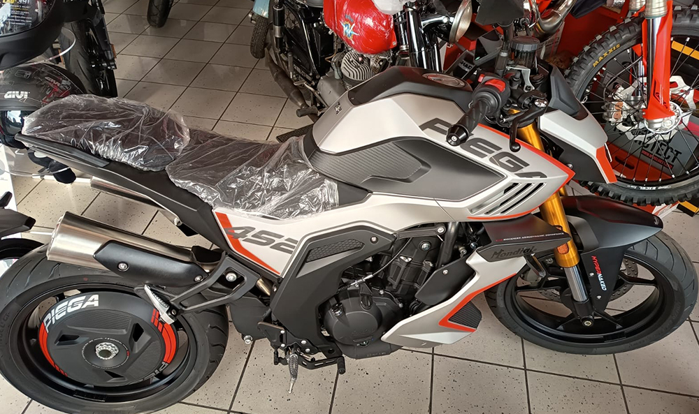 moto_Mondial_Piega